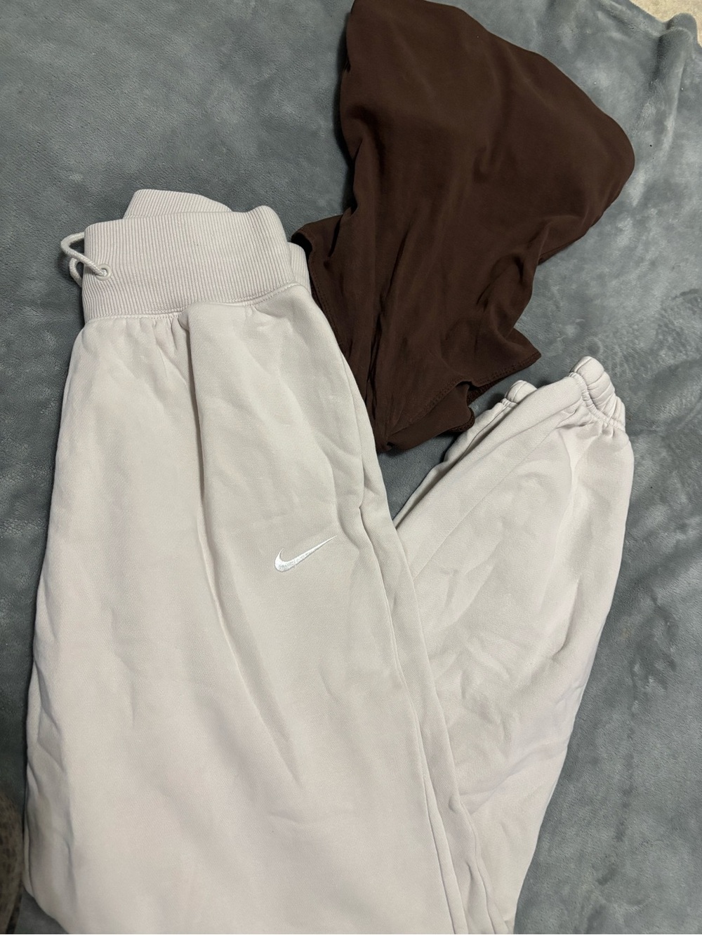 Nike Kids Light Beige Sweatpants with White Swoosh